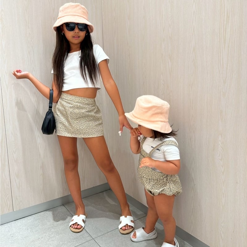 なこレオページ 即納〉𝐎𝐫𝐢𝐠𝐢𝐧𝐚𝐥 ベージュレオパードスカート&ベビー