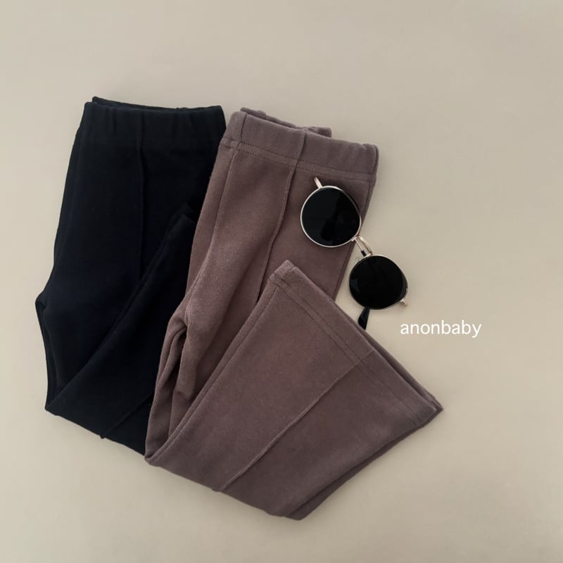 即納〉𝐎𝐫𝐢𝐠𝐢𝐧𝐚𝐥 センタープレスフレアパンツ | anon baby