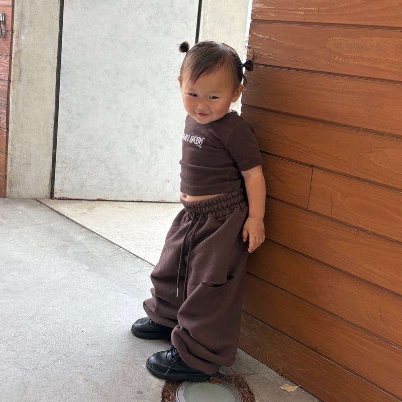 ご予約販売〉𝐎𝐫𝐢𝐠𝐢𝐧𝐚𝐥 サイドカットスウェットパンツ