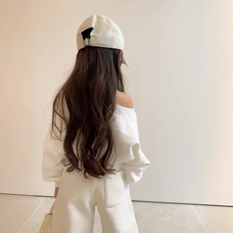 ご予約販売〉𝐎𝐫𝐢𝐠𝐢𝐧𝐚𝐥オフショルダートップス【ホワイト