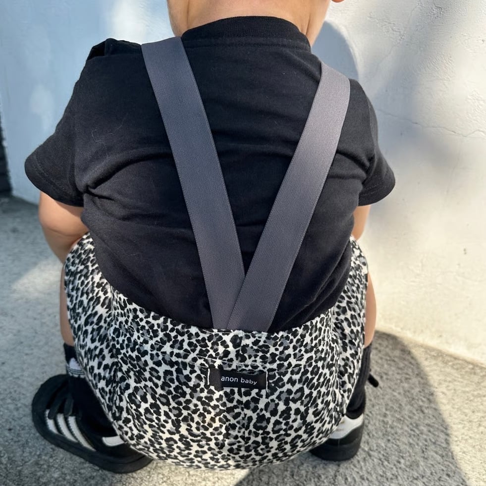 noremid レオパード　M ラインストーン付きレオパードパンツのコーデ | TikTok