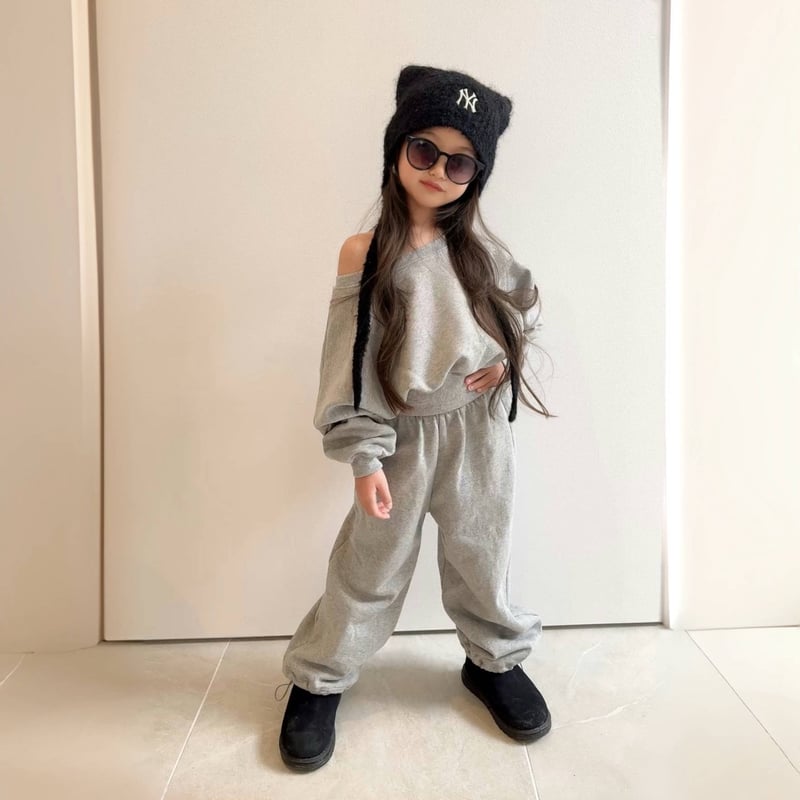 ご予約販売〉𝐎𝐫𝐢𝐠𝐢𝐧𝐚𝐥 ANONBABYスウェットパンツ【グレー