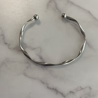 【再入荷】silver925ねじりバングル（シルバー）