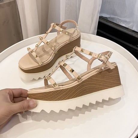 ◆予約◆スタッズウッド厚底ソールサンダル