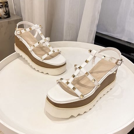 ◆予約◆スタッズウッド厚底ソールサンダル