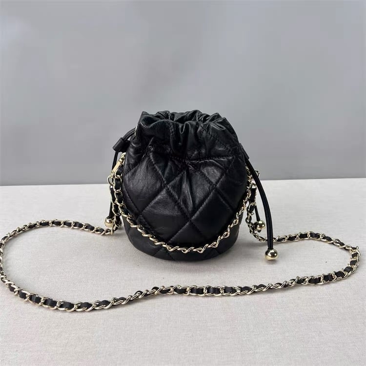 予約】本革キルティングショルダーバッグ | MINSE