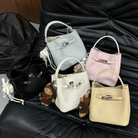 ◆予約◆キーロック本革バケットバッグ