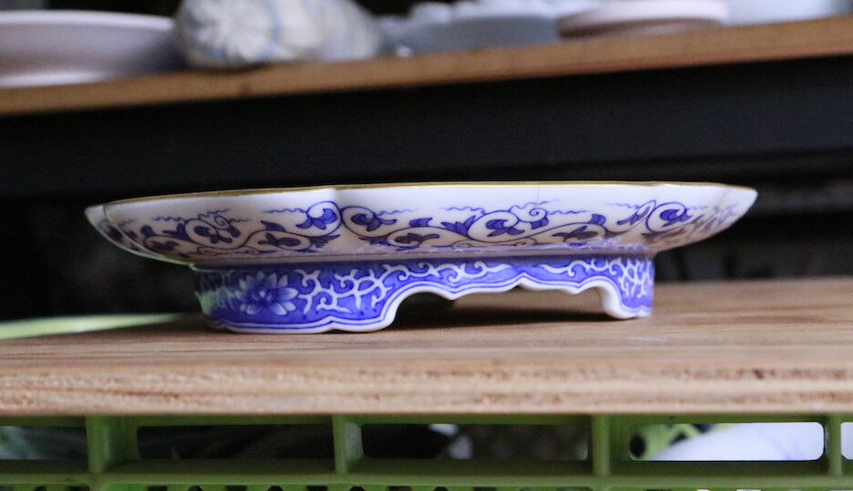 菓子番染付 染付牡丹文菓子皿 | 辻精磁社 つじのくら