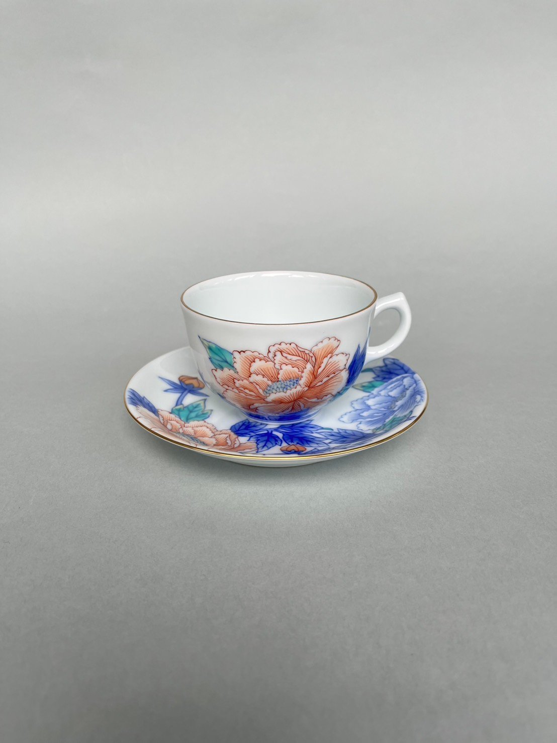 染錦牡丹コーヒー碗 | 辻精磁社 つじのくら