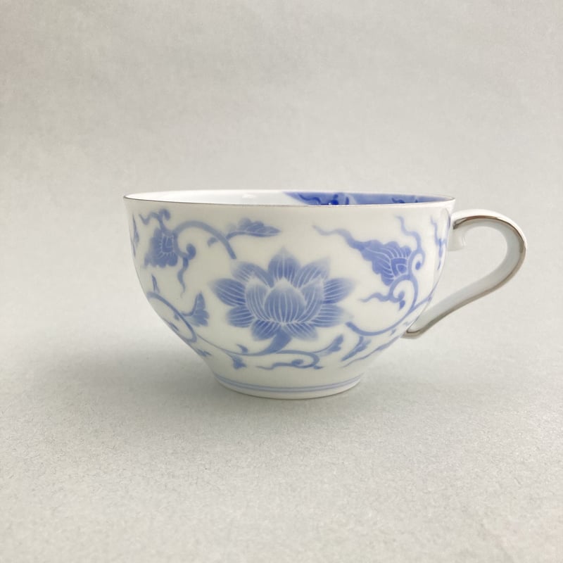 染付三日月文紅茶碗 | 辻精磁社 つじのくら