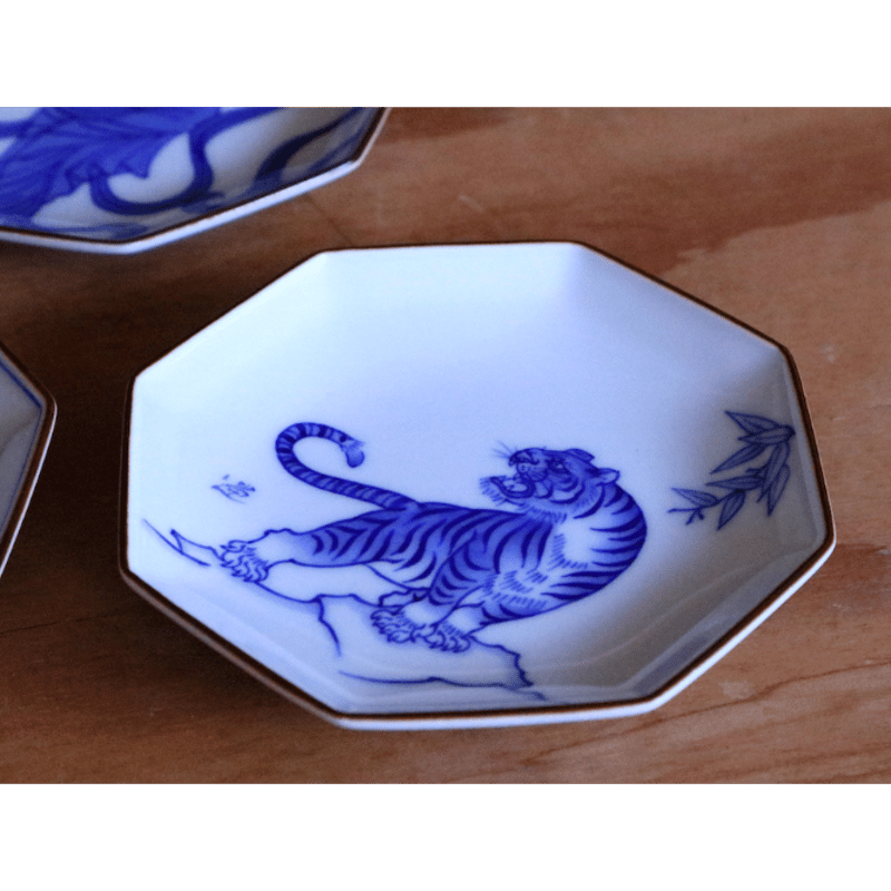 染付天女文八角銘々皿／染付虎文八角銘々皿／染付荒磯鵜文八角銘々皿