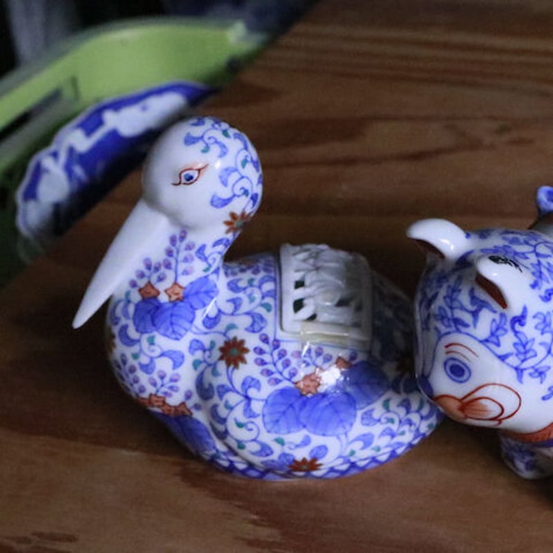 染錦桐花文幸ノ鳥香炉 | 辻精磁社 つじのくら