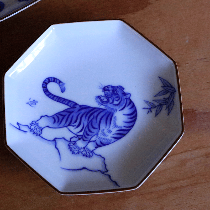 染付天女文八角銘々皿／染付虎文八角銘々皿／染付荒磯鵜文八角銘々皿