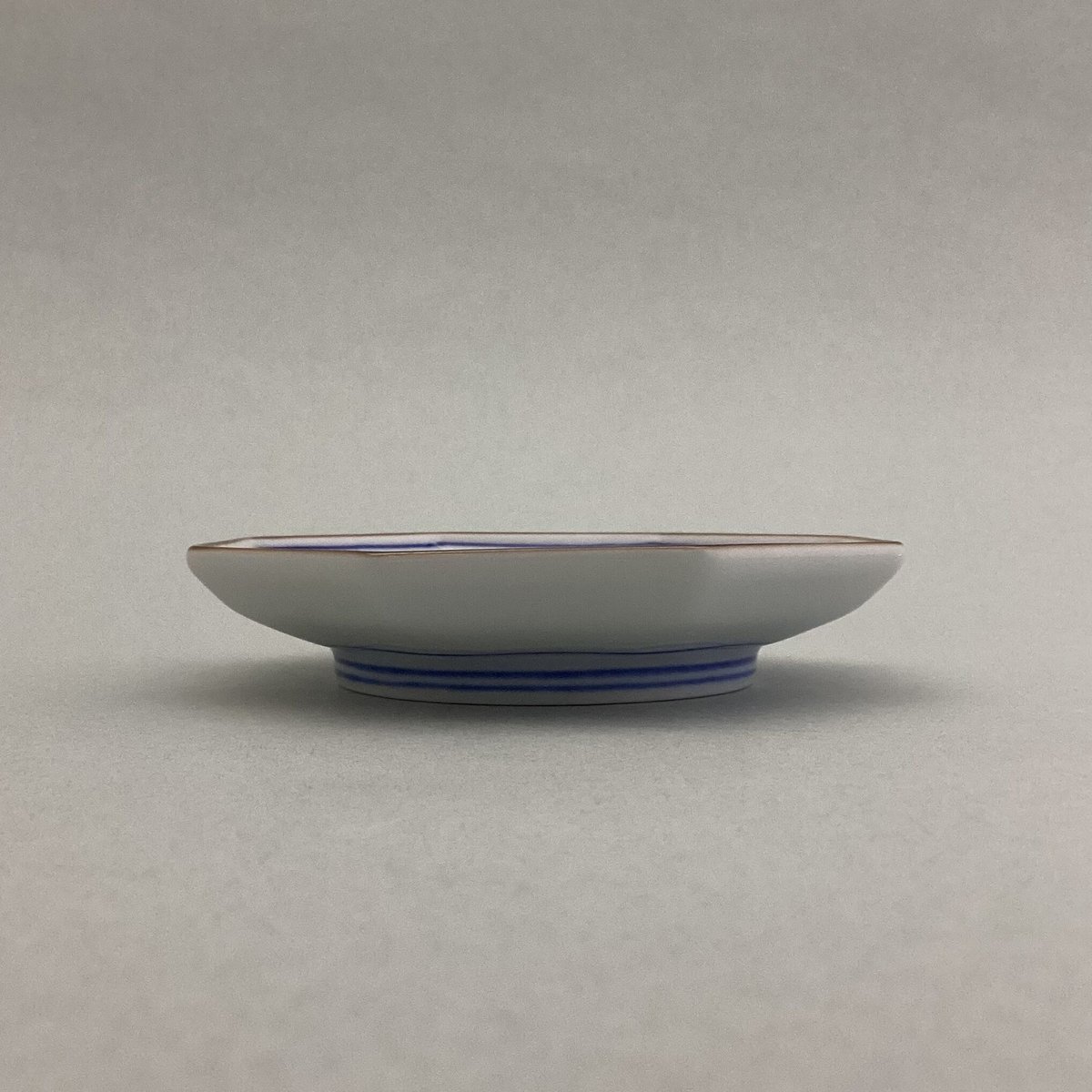 骨董品　鷺草花文八角皿　宣徳年製 染付白鷺文八角小皿 | 辻精磁社 つじのくら