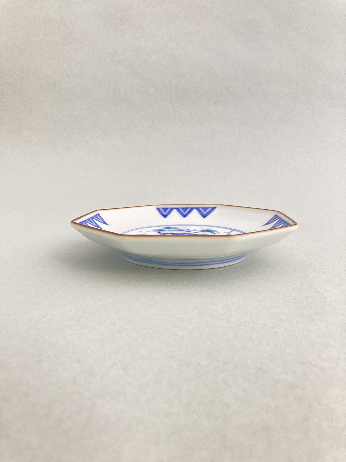 【新品　未使用品】 深川製磁　染錦松竹梅　金彩　松竹梅　銘々皿揃　レア品 染錦松竹梅文銘々皿 | 辻精磁社 つじのくら