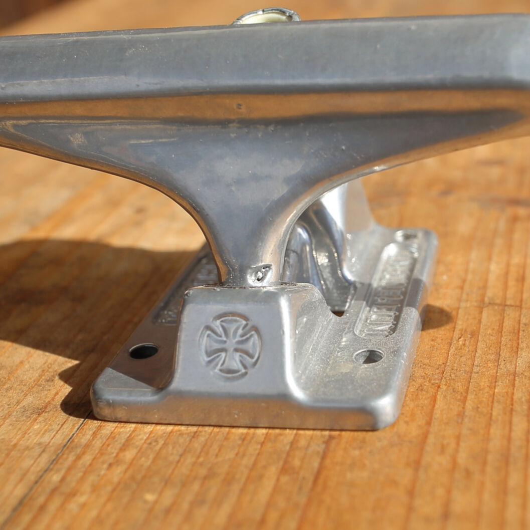 VINTAGE DEAD STOCK] INDEPENDENT TRUCKS STAGE9