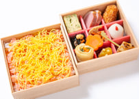 蟹ちらし寿司と彩り9升の二段弁当【ペットお茶付】