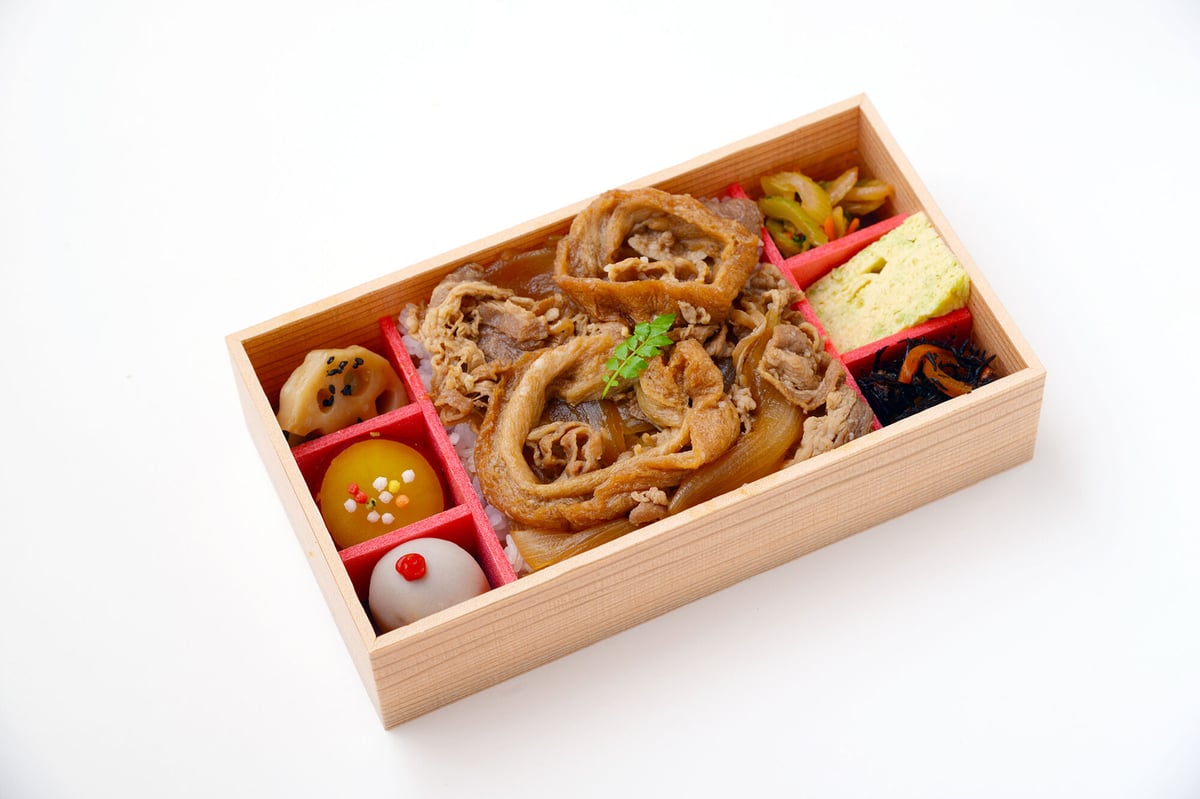 沖縄麩を使ったあふそや特製牛丼弁当【ペットお茶付】 | えびす