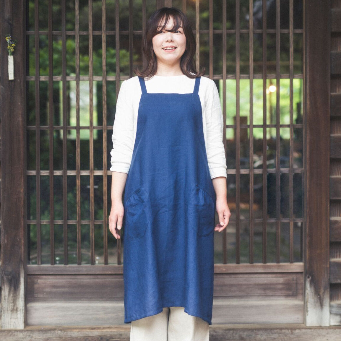 エプロン（藍）　　　　　　　　　　　　　　　　　　linen made in Japan