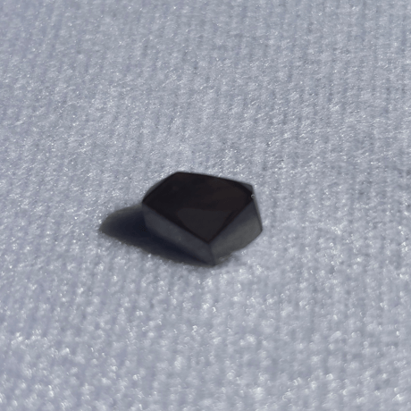 レインボーガーネット　（専用ケース付き）