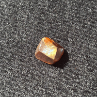 レインボーガーネット  （専用ケース付き）