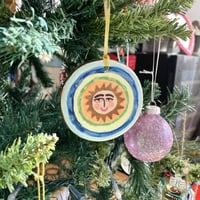 虹色太陽オーナメント