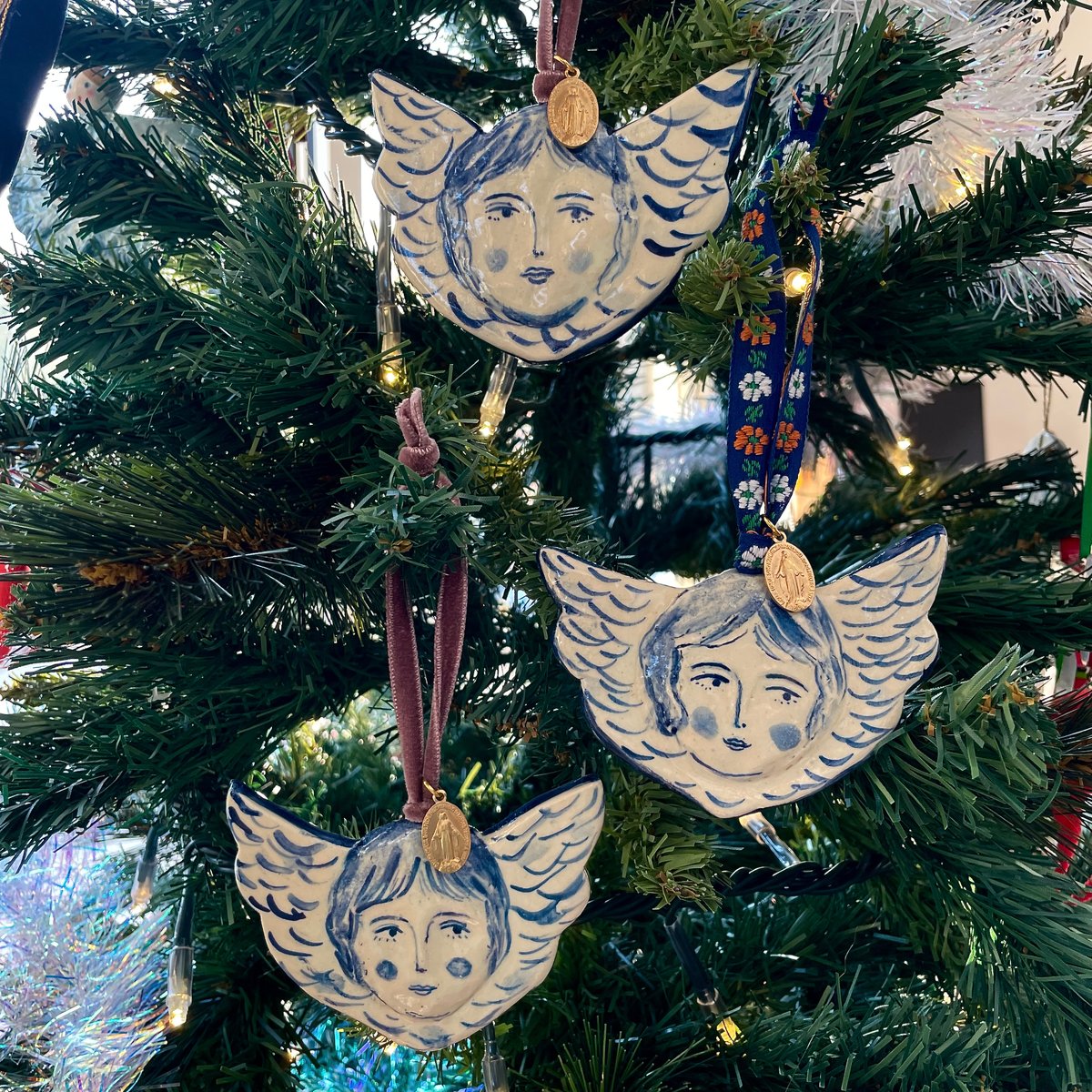 青い天使と奇跡のメダイのオーナメント | PIRICA STYLE