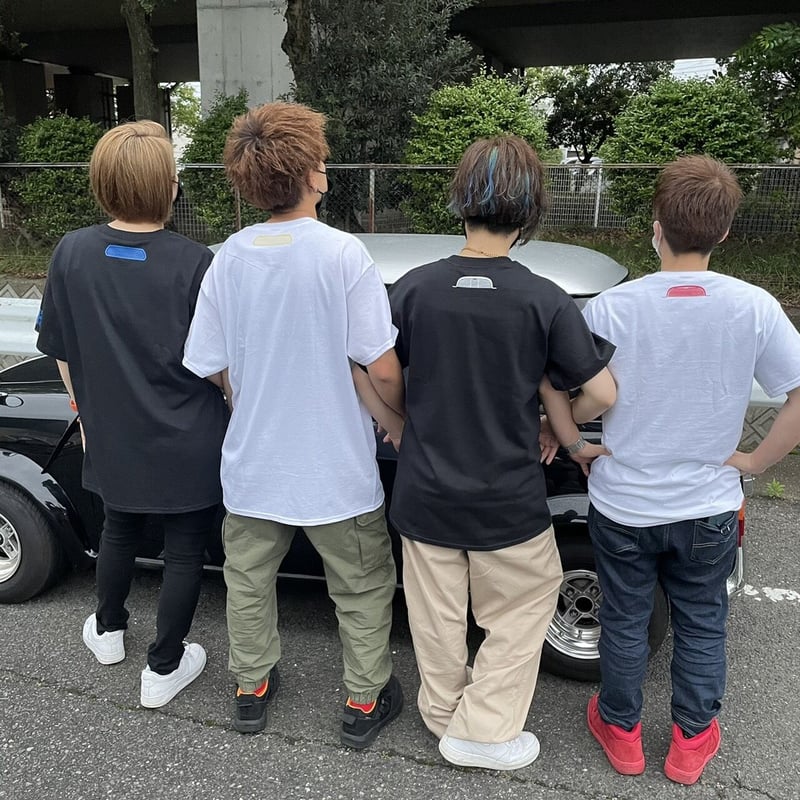 くり様用：最終値下げ！BAWL  デザインTシャツ黒＋赤2点set cr-232036-25.jpg