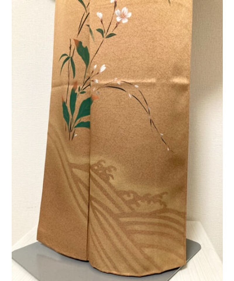 付け下げ】【身丈166cm】アースカラーに咲くおすまし野花 | よりみち  