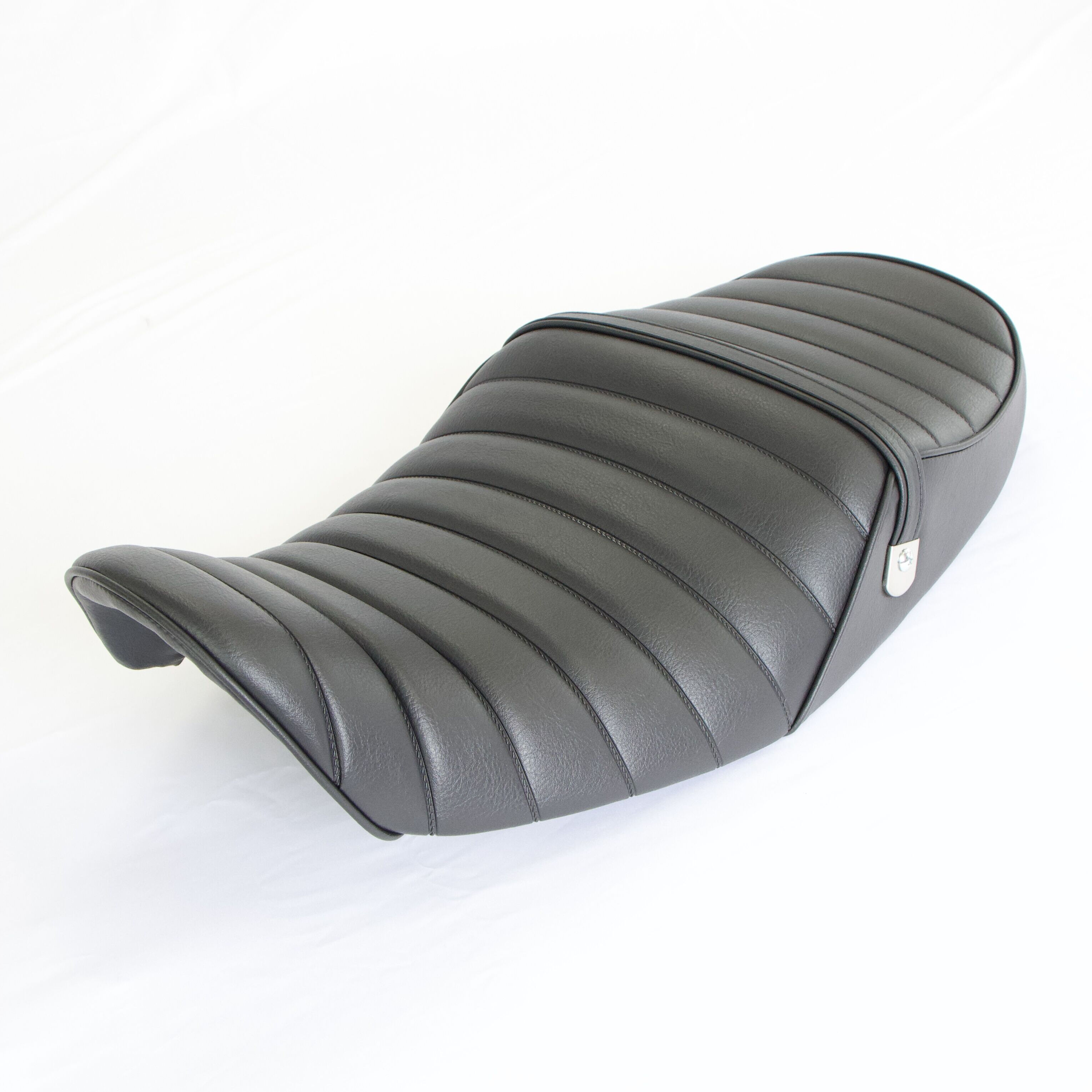 GTR-Series KAWASAKI Z900RS SEAT.ASSY製品 【タックロールパ