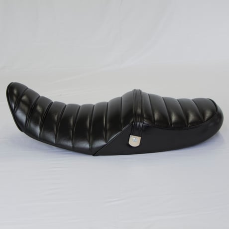 GTR-Series　KAWASAKI　Z900RS/CAFE　SEAT.ASSY製品 【タックロールパターン・艶有りブラック】0171