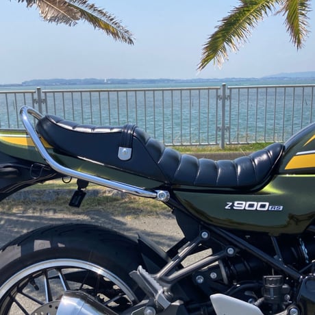 GTR-Series　KAWASAKI　Z900RS/CAFE　SEAT.ASSY製品 【タックロールパターン・艶有りブラック】0171