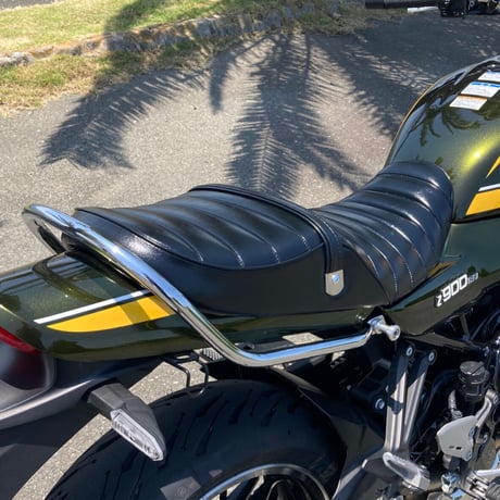 GTR-Series　KAWASAKI　Z900RS/CAFE　SEAT.ASSY製品 【タックロールパターン・艶有りブラック】0171