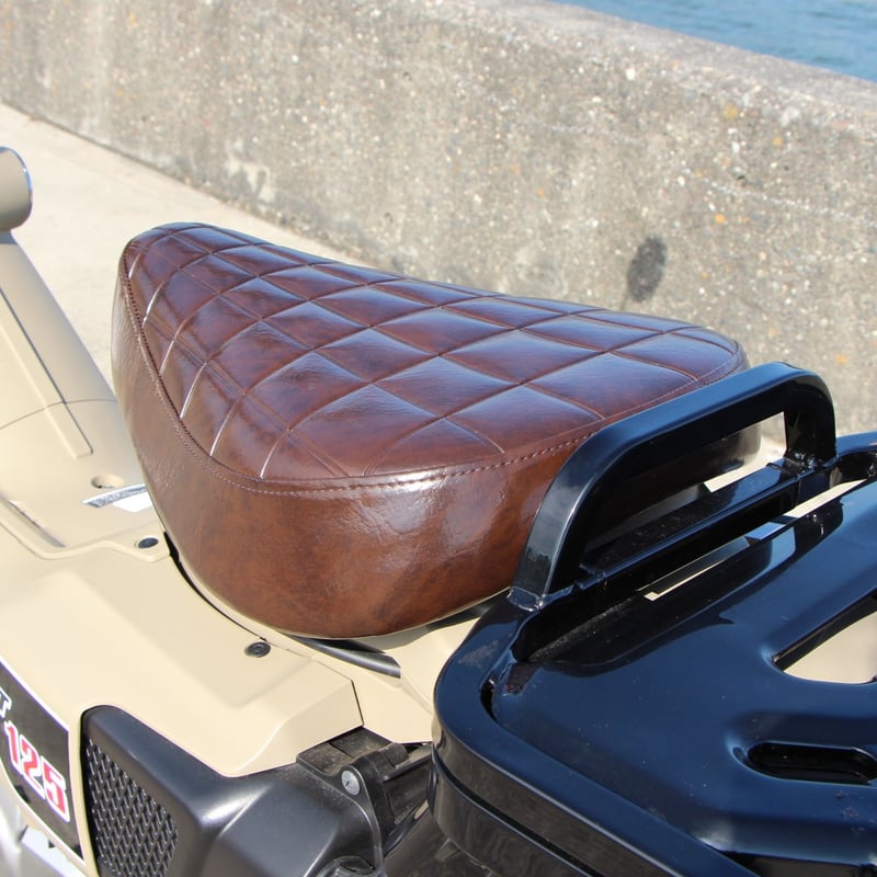 G-Series HONDA ハンターカブ/CT125 SEAT.ASSY製品 【艶濃ブラウン