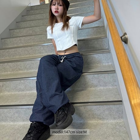r1026　デニム風ルーズシルエットパンツ