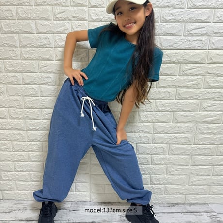 r1026　デニム風ルーズシルエットパンツ
