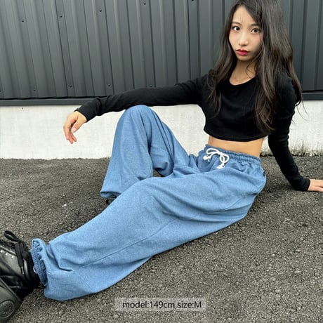 r1026　デニム風ルーズシルエットパンツ