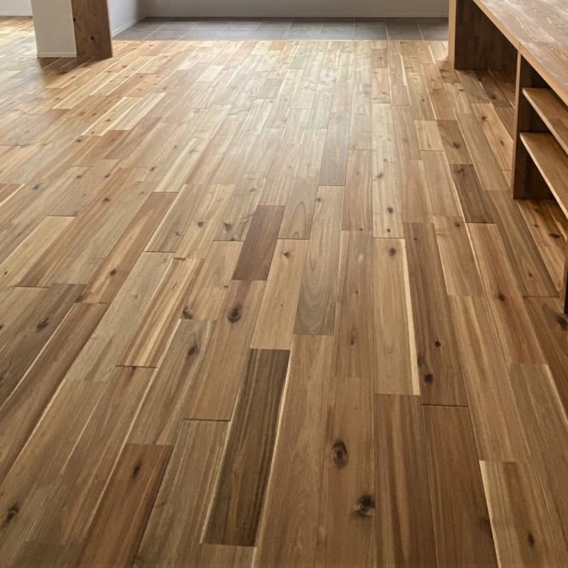 4906 無垢フローリング アカシア ユニ 1820×120×15 7枚入1.5288㎡ 4