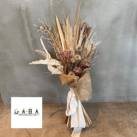 ドライフラワー❇️ゴールドとパンパス❣️ 華やかな彩りが、秋の装いを思わせる🍁 ゴールド × オレンジ