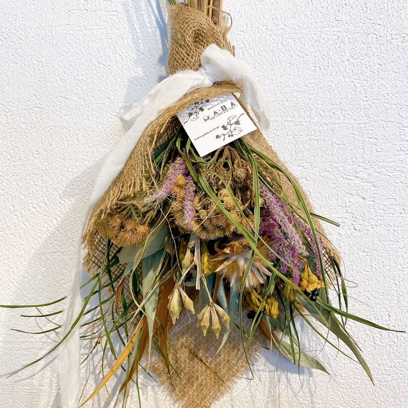 グリーンとピンクのナチュラルスワッグ | GABA 