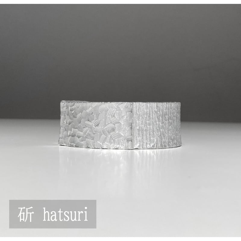 軽銀和彫バングル【Mサイズ】 | くらしの金具・里山