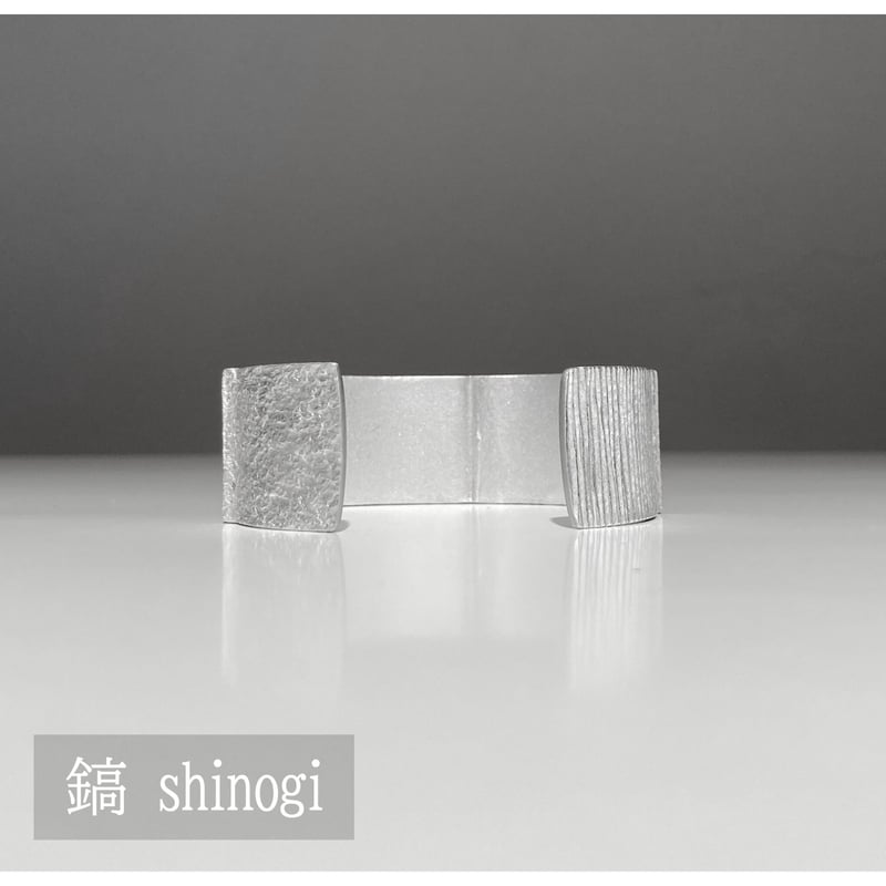 軽銀和彫バングル【Mサイズ】 | くらしの金具・里山