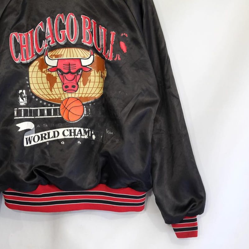 90s CHALK LINE シカゴブルズ ナイロンアワードジャケット MADE 90s CHALK LINE シカゴブルズ ナイロンアワードジャケット MADE