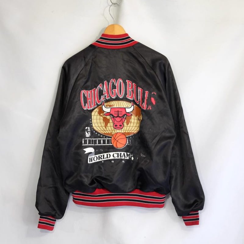 90s CHALK LINE シカゴブルズ ナイロンアワードジャケット MADE 90s CHALK LINE シカゴブルズ ナイロンアワードジャケット MADE