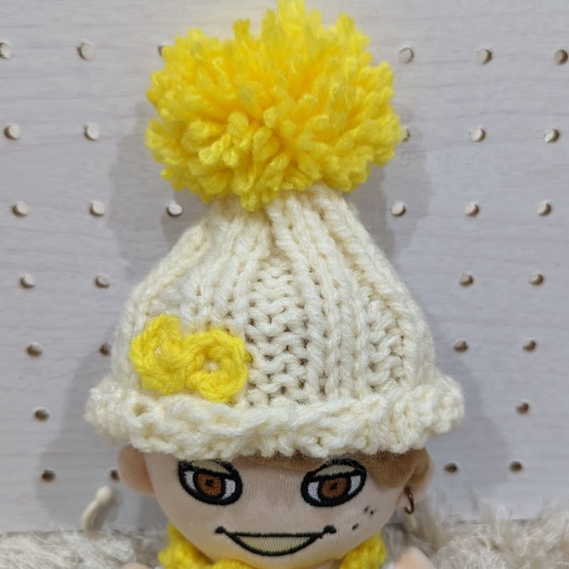 ちびぬい】リボン付きニット帽（ポンポン大・黄色） | ぬいふく工房