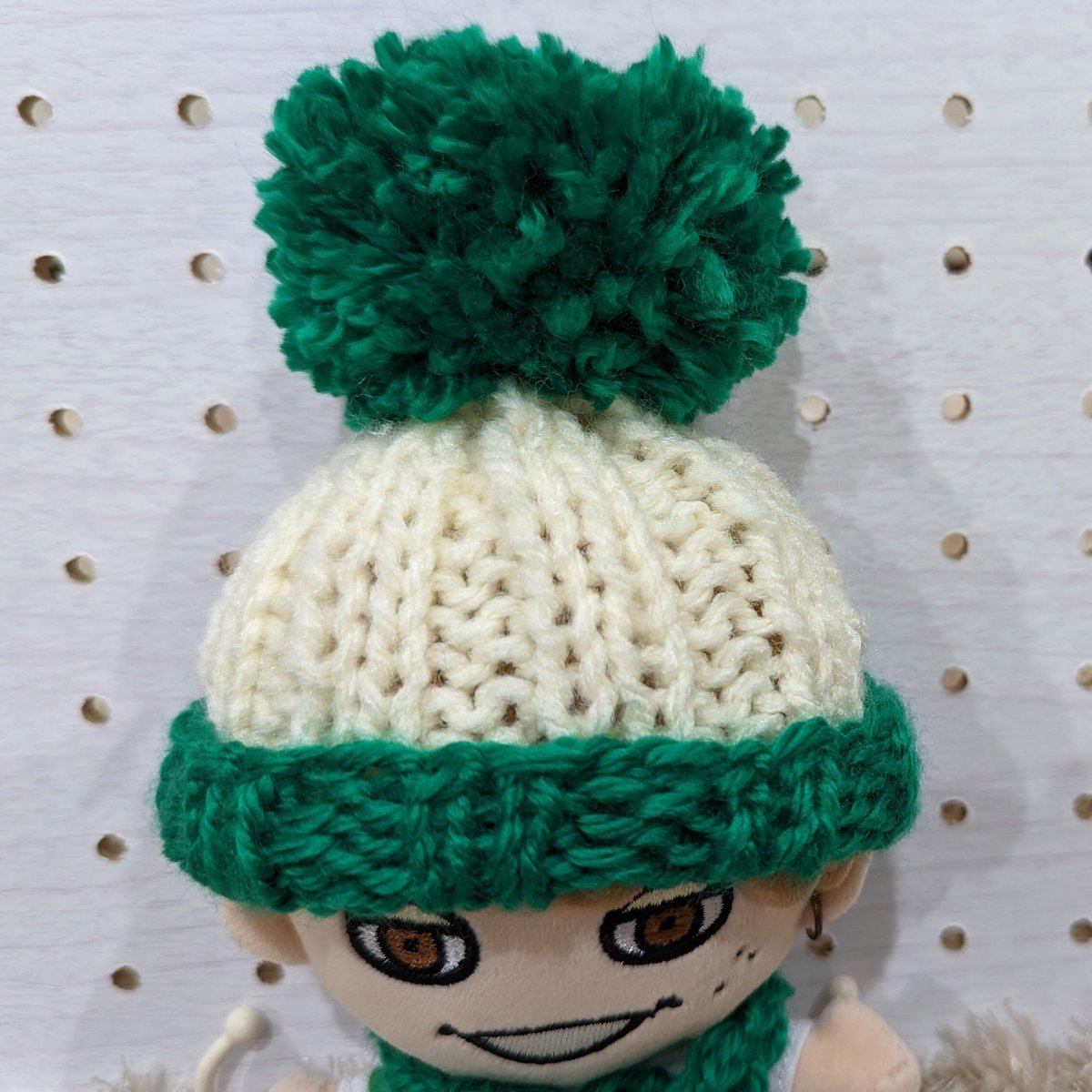 ちびぬい】ニット帽（ポンポン大・明るい緑） | ぬいふく工房 