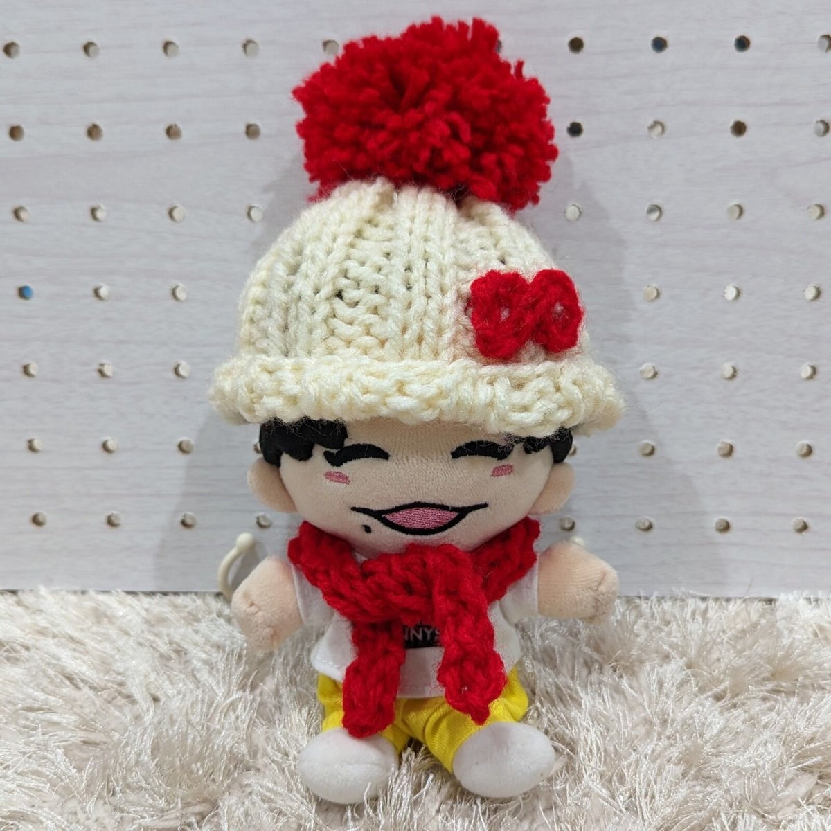 ちびぬい】リボン付きニット帽（ポンポン大・赤） | ぬいふく工房