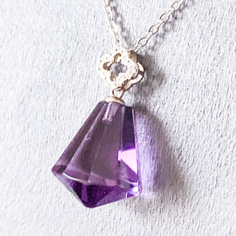 ♦︎こんなの欲しかった♪オシャレでペンデュラムにもなる♦︎アメジストネックレス