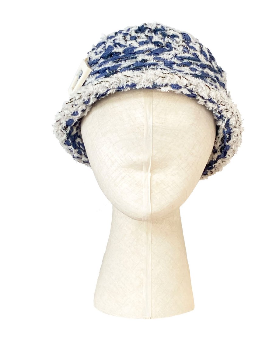 6348d9b9f80f1e7d90db76f9