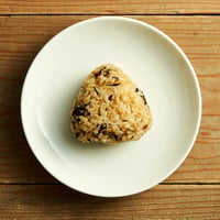 しそひじき玄米にぎり（5個入り）